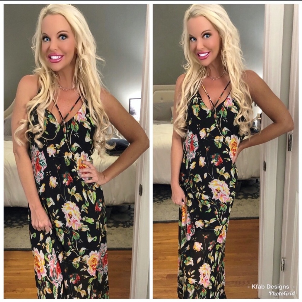 ❤️Stunning Black strappy floral dress -fully lined - Picture 3 of 3